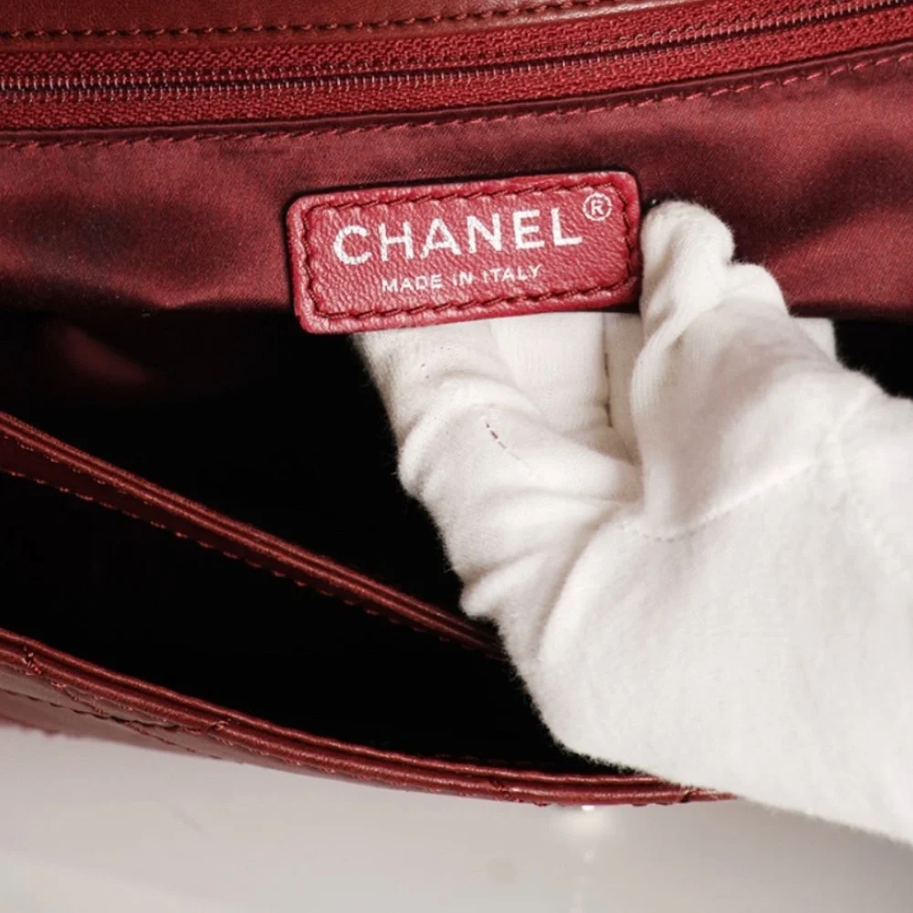 Chanel Bag - Picture 2 of 11